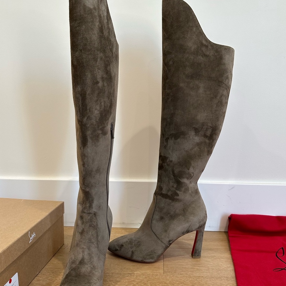 NWB Cristian Louboutin Eleonor boots Flint color size 38.5